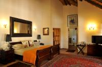 C) Classic Room King