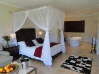 Fish Eagle / Honeymoon suite